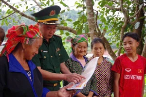 Lực lượng Biên phòng tuyên truyền về phòng chống mua bán người. (Nguồn: Bộ đội Biên phòng)