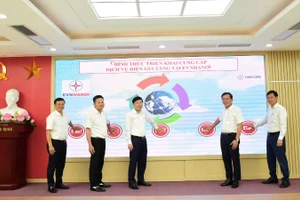 Lễ khởi động triển khai Dịch vụ điện gia tăng. (Ảnh: EVNHANOI)
