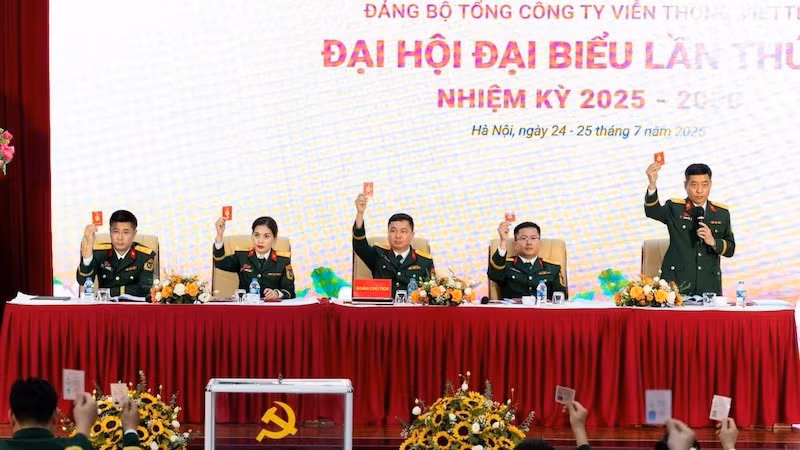 Đại hội biểu quyết thông qua các nội dung quan trọng.