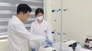 Mô hình công nghệ FBHC thu hồi ni tơ, phốt pho, trong nước thải nuôi lợn quy mô phòng thí nghiệm.