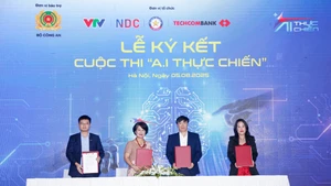 Các bên ký kết tổ chức cuộc thi “A.I Thực chiến”.