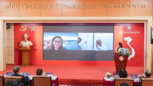 Hội thảo tổ chức theo hình thức trực tiếp tại Hà Nội và kết nối trực tuyến với các diễn giả, người tham dự trong và ngoài nước.