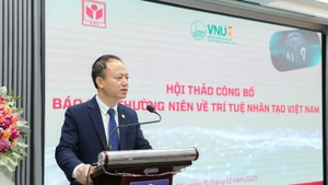 Giáo sư, Tiến sĩ Trần Xuân Tú, Viện trưởng Viện Công nghệ thông tin tại Hội thảo công bố báo cáo thường niên về trí tuệ nhân tạo tại Việt Nam 2025.