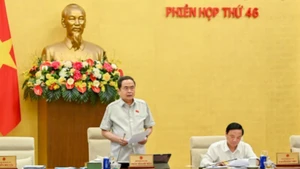 Chủ tịch Quốc hội Trần Thanh Mẫn phát biểu bế mạc phiên họp thứ 46 của Ủy ban Thường vụ Quốc hội. (Ảnh DUY LINH)