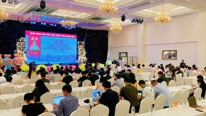 Quang cảnh buổi gặp gỡ giữa Bộ Tư lệnh Quân khu 7 và các cơ quan báo chí.