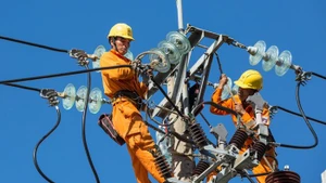Bảo đảm điện trong mùa nắng nóng