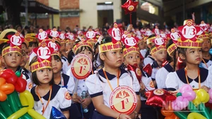 Học sinh Thành phố Hồ Chí Minh hân hoan tới trường trong lễ khai giảng năm học 2025-2026.