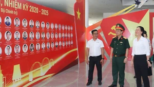 Chiều 5/9, đồng chí Bùi Thị Quỳnh Vân, Ủy viên Trung ương Đảng, Bí thư Tỉnh ủy Quảng Ngãi đi kiểm tra công tác chuẩn bị Đại hội đại biểu Đảng bộ tỉnh Quảng Ngãi lần thứ nhất, nhiệm kỳ 2025-2030 tại Trung tâm Hội nghị và Triển lãm tỉnh Quảng Ngãi.