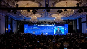 Quang cảnh một phiên họp tại Đối thoại Shangri-La lần thứ 22 ở Singapore. (Ảnh IISS)