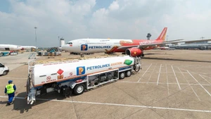 Petrolimex Aviation và Vietjet Air tiên phong xanh hóa bầu trời Việt