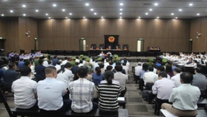 Toàn cảnh phiên tòa.