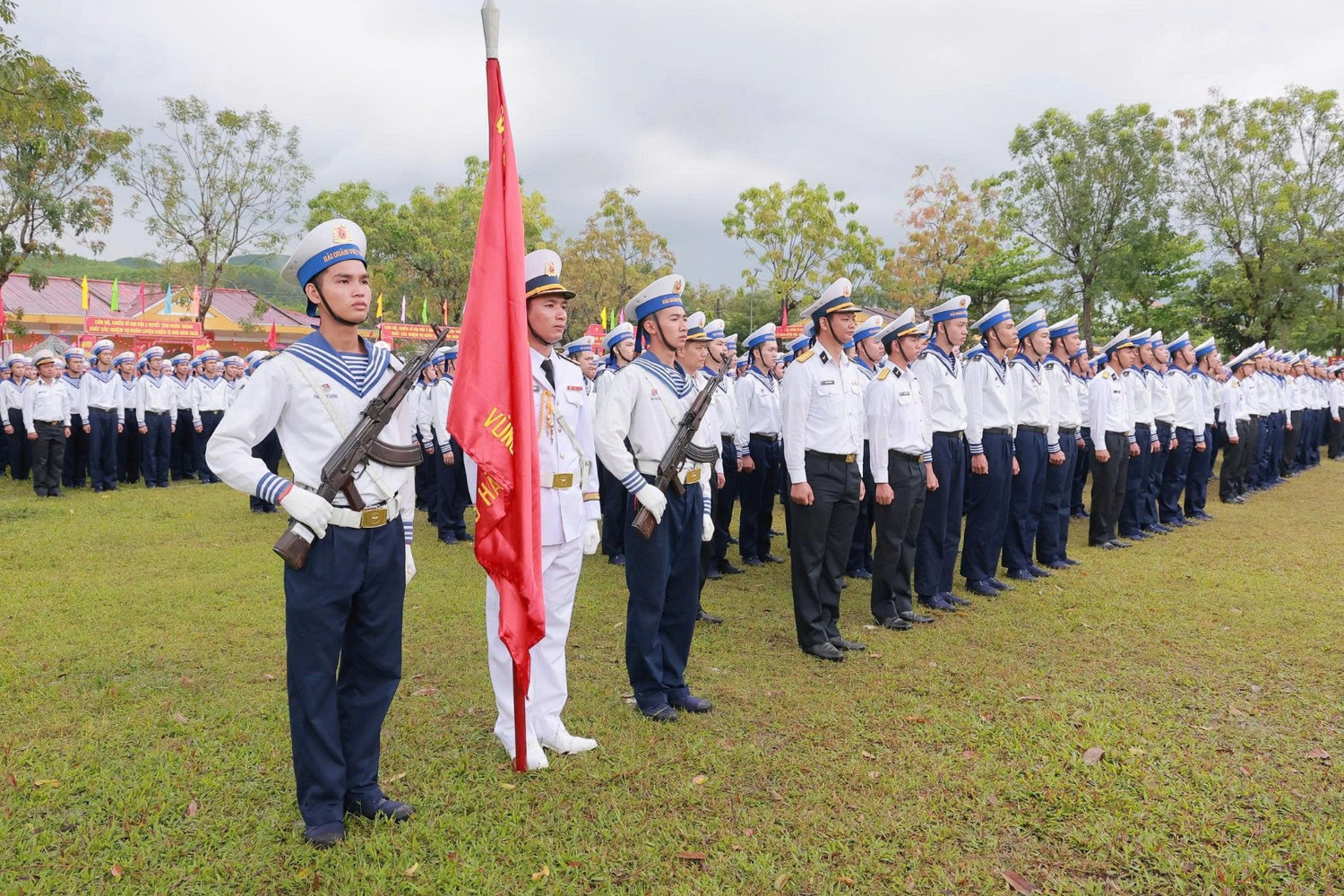 Các chiến sĩ mới sẵn sàng bước vào mùa huấn luyện đầu tiên trong quân ngũ.