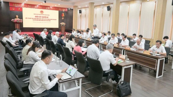 Quang cảnh buổi làm việc Đoàn đại biểu Quốc hội Thành phố Hồ Chí Minh với Tập đoàn VRG.