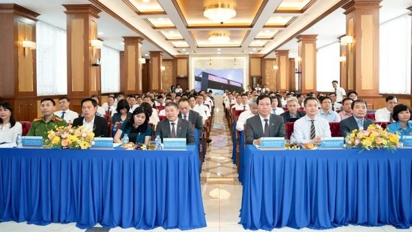 Quang cảnh Hội nghị tổng kết công tác Đảng, hoạt động sản xuất kinh doanh năm 2025 Công ty trách nhiệm hữu hạn một thành viên Petrolimex Sài Gòn.