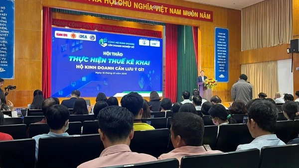 Quang cảnh hội thảo chủ đề “Thực hiện thuế kê khai: Hộ kinh doanh cần lưu ý gì?”