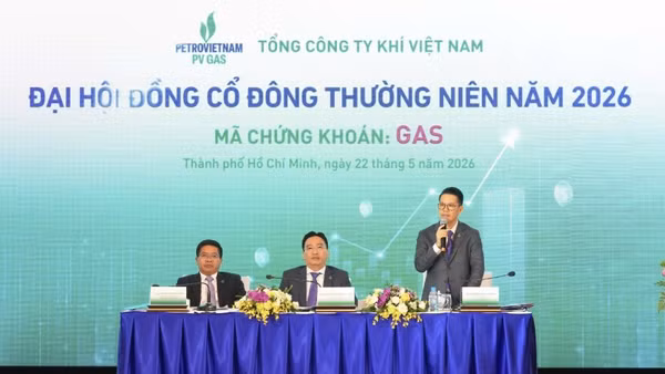 Tổng Giám đốc PV GAS Phạm Văn Phong báo cáo tại Đại hội.