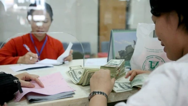 Dòng kiều hối về Thành phố Hồ Chí Minh tiếp tục giữ được đà tăng trưởng bền vững, khẳng định vai trò thành phố là địa bàn tiếp nhận kiều hối lớn nhất cả nước. (Ảnh: THẾ ANH)