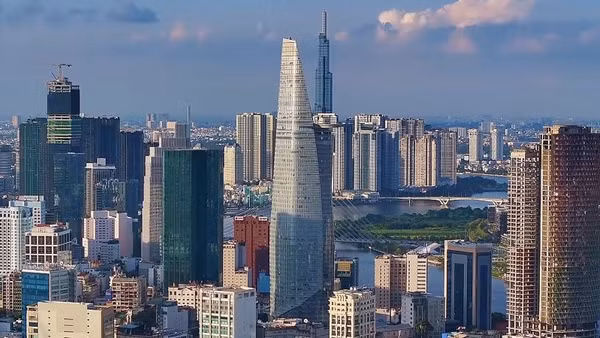 Năm 2026, Thành phố Hồ Chí Minh ưu tiên nguồn lực cho các công trình hạ tầng trọng điểm, tạo sức bật tăng trưởng kinh tế. (Ảnh: TÙNG ANH)