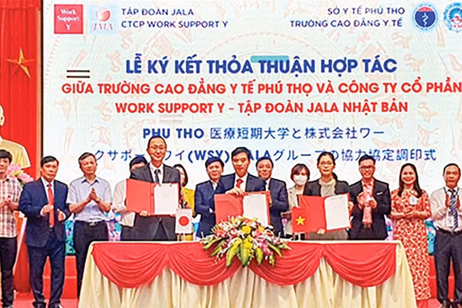 Lễ ký thỏa thuận hợp tác giữa Trường cao đẳng Y tế Phú Thọ và Công ty cổ phần Work Support Y, Tập đoàn JALA, Nhật Bản.