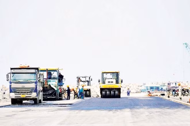 Nhiều công trình, dự án tại Quảng Trị đang bước vào giai đoạn tăng tốc đòi hỏi nguồn vật liệu cần được cung ứng kịp thời.