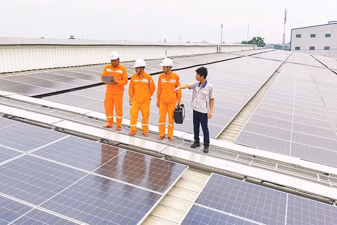 Phát triển điện mặt trời mái nhà đang trở thành xu hướng được nhiều doanh nghiệp trên địa bàn tỉnh Phú Thọ lựa chọn.