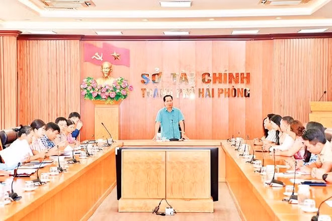 Sở Tài chính thành phố Hải Phòng tổ chức đối thoại tháo gỡ khó khăn cho doanh nghiệp (Ảnh PHƯƠNG MAI)