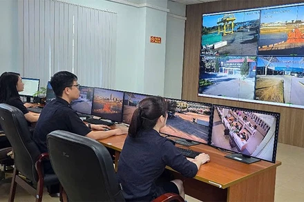 Hải quan cửa khẩu quốc tế Móng Cái giám sát hàng hoá xuất nhập khẩu trên hệ thống camera thông minh