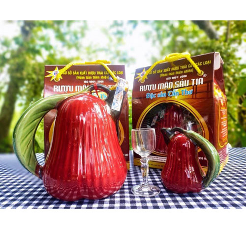 Rượu mận Sáu Tia