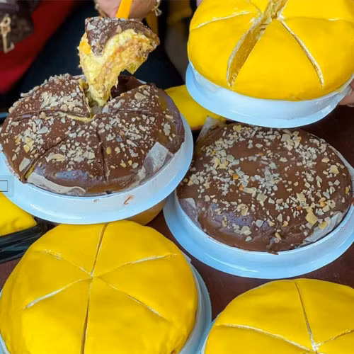 Bánh sầu riêng Phú Sĩ chocolate hạnh nhân 9 Sạch