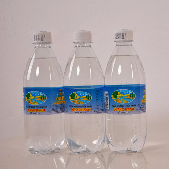 Nước khoáng thiên nhiên Quang Hanh