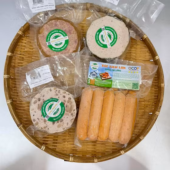 Xúc xích thịt lợn Sáng Nhung