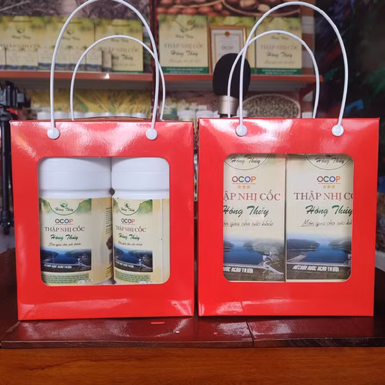 Thập nhị cốc Hồng Thủy