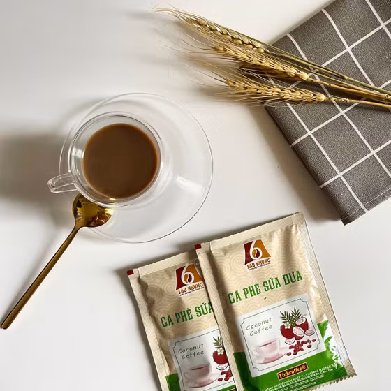 Cà-phê sữa dừa Sáu Nhung