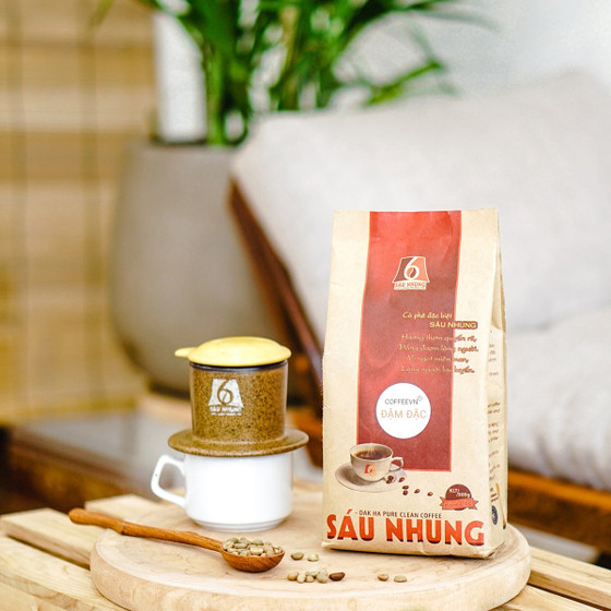 Cà-phê đặc biệt Sáu Nhung