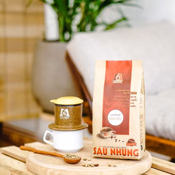 Cà-phê đặc biệt Sáu Nhung
