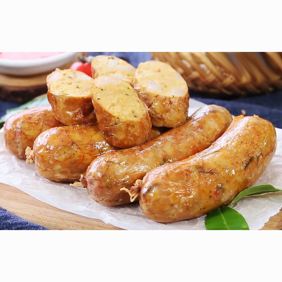 Xúc xích gà Yên Thế