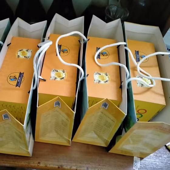 Mật ong nơi thượng nguồn sông Đà 