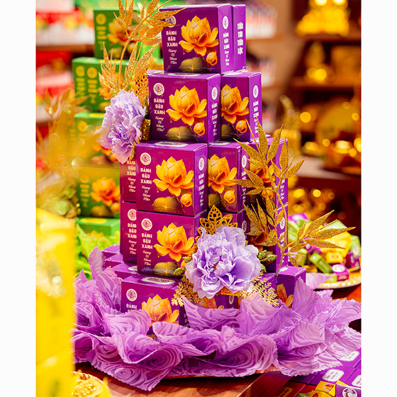 Bánh đậu xanh hương vị khoai môn Rồng Vàng Hoàng Gia