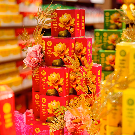 Bánh đậu xanh hương vị sen Rồng Vàng Hoàng Gia