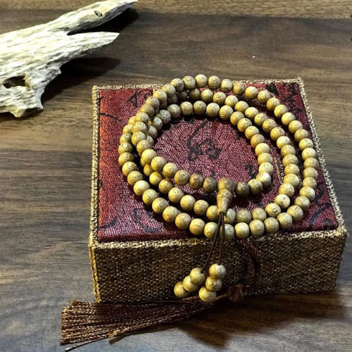 Trầm hương Tâm Thiên Hương