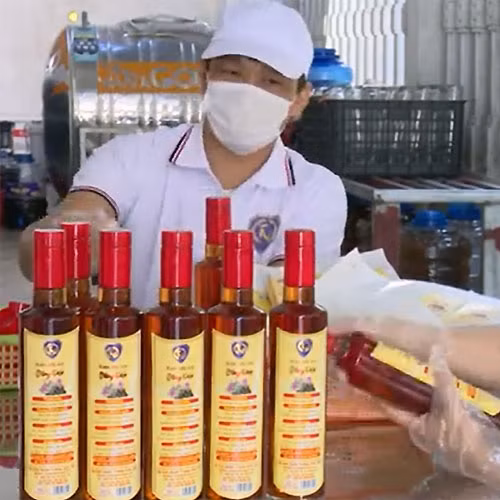 Rượu nếp sim Tùng Việt