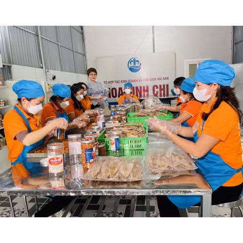 Tôm nõn Hoa Linh Chi