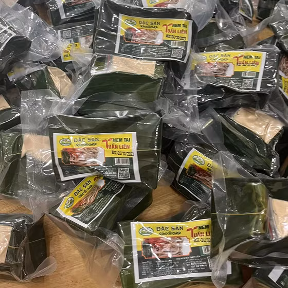 Nem tai Tuấn Liên