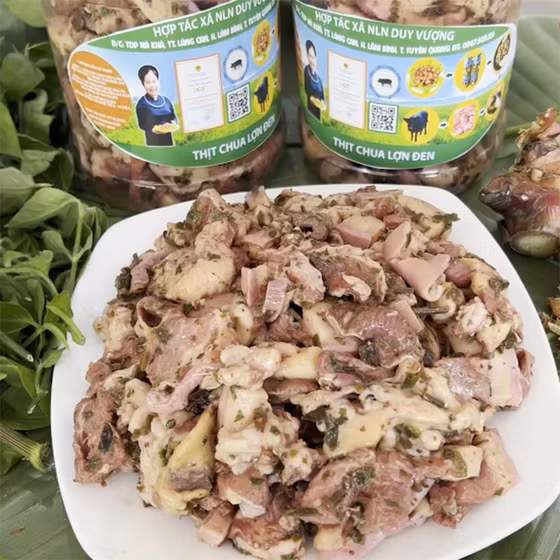 Thịt chua lợn đen Duy Vượng