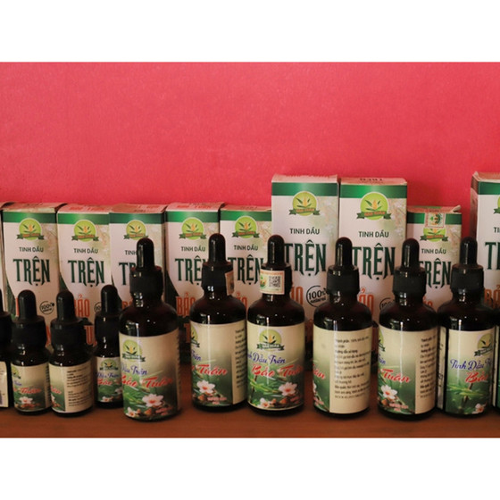 Tinh dầu trện Bảo Tuân