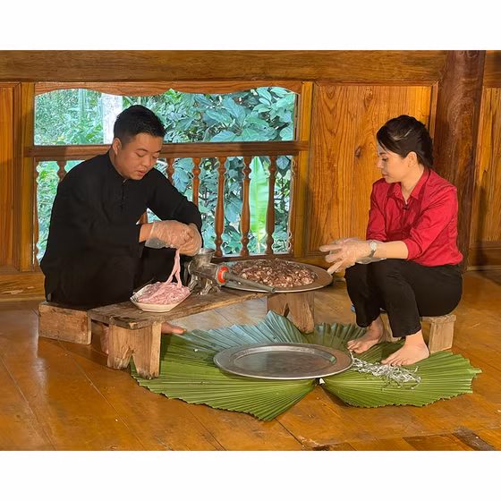 Lạp sườn gác bếp Linh Châm 