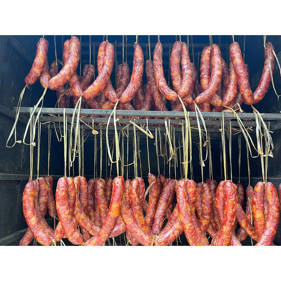 Lạp sườn gác bếp Linh Châm 