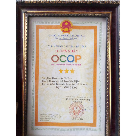 Tinh dầu trện Bảo Tuân