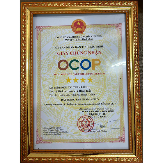 Nem tai Tuấn Liên