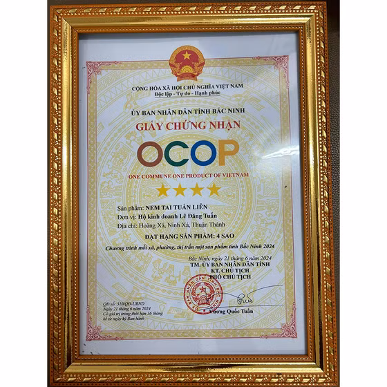 Nem tai Tuấn Liên